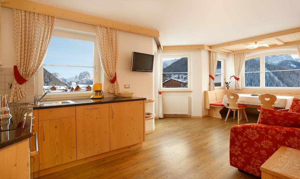 Apartments Antines Selva di Val Gardena Quarto foto