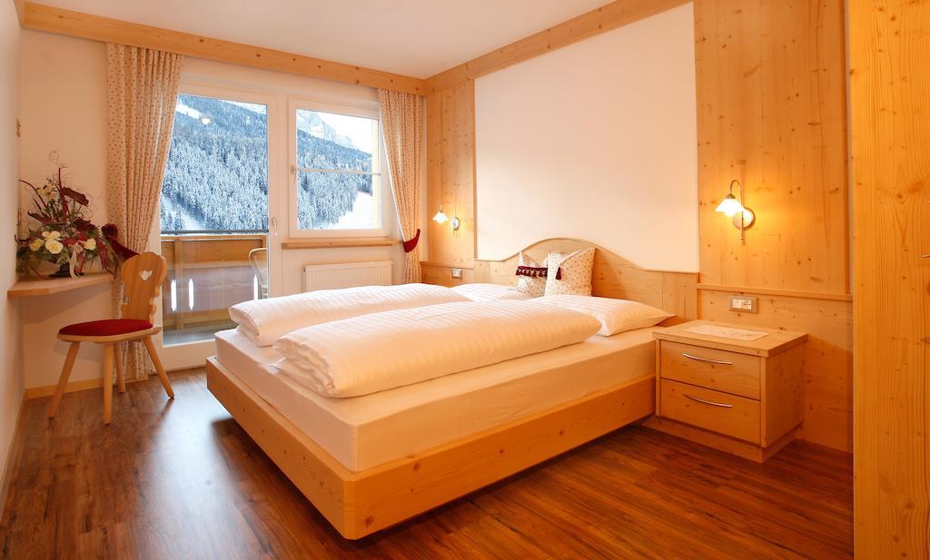 Apartments Antines Selva di Val Gardena Quarto foto